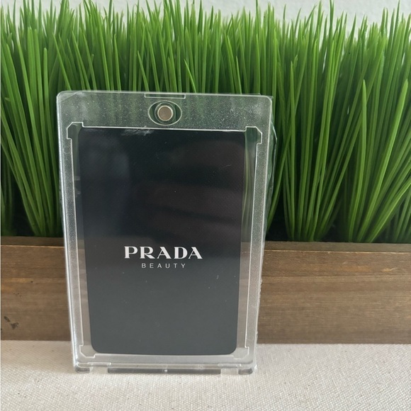 Prada Playing Card| King of ❤️ - Picture 2 of 2